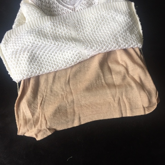 VENUS Fitted Knit Dress - Picture 5 of 8